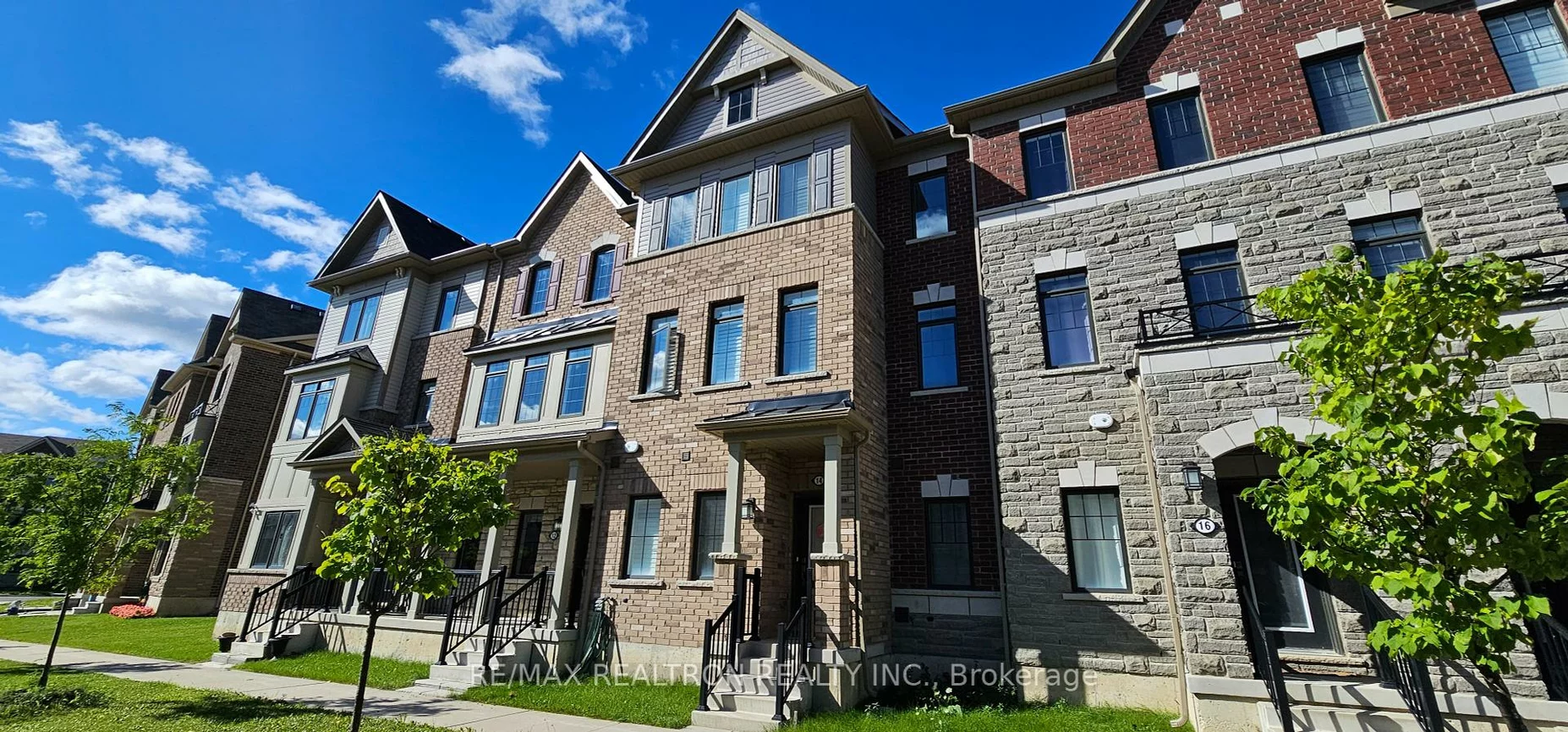 12, Isabella Peach, Victoria Square, Markham