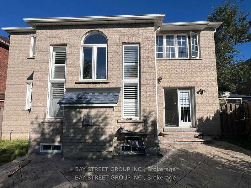 39, Emery Hill, Berczy, Markham