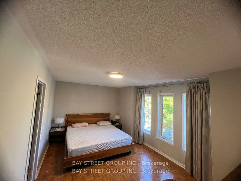39, Emery Hill, Berczy, Markham