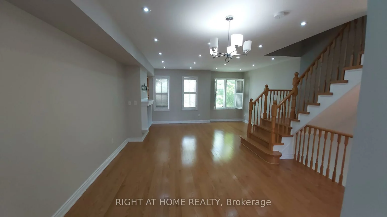 28, Pond, Commerce Valley, Markham