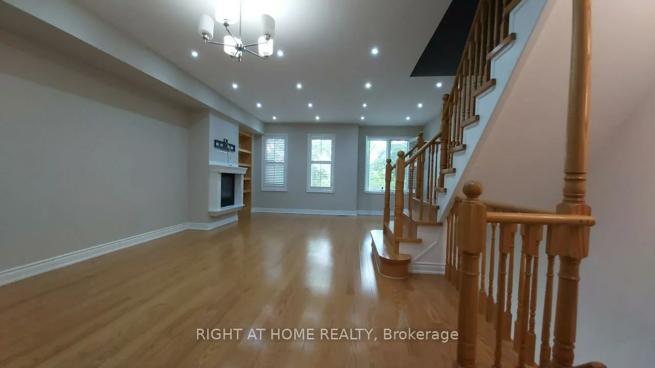 28, Pond, Commerce Valley, Markham