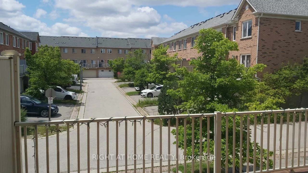 28, Pond, Commerce Valley, Markham