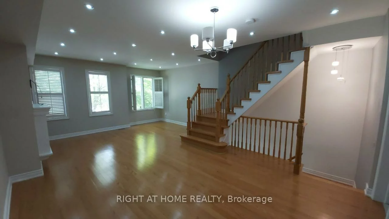 28, Pond, Commerce Valley, Markham