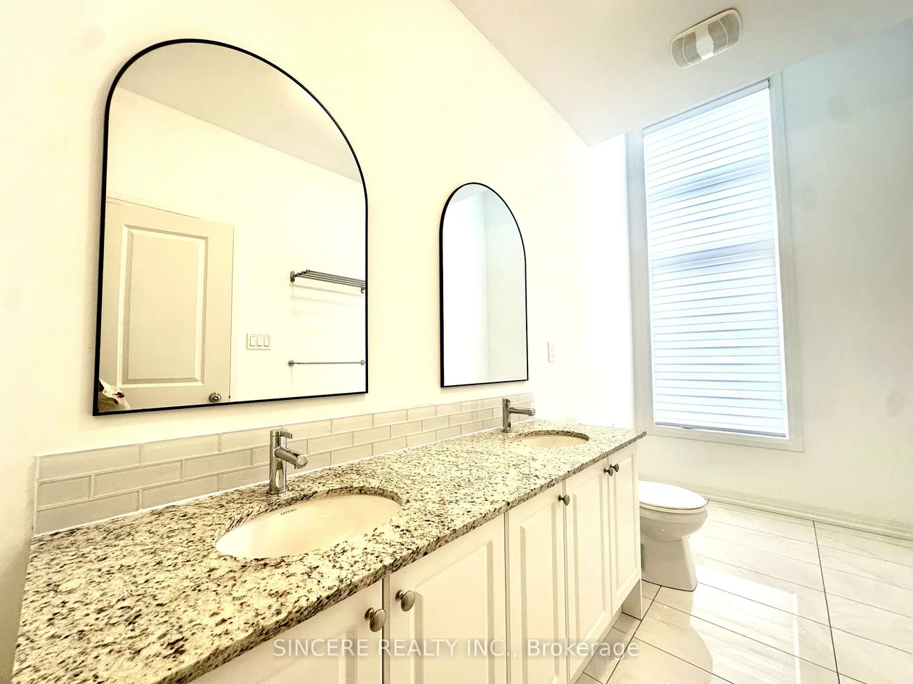 127, Markland, Cachet, Markham