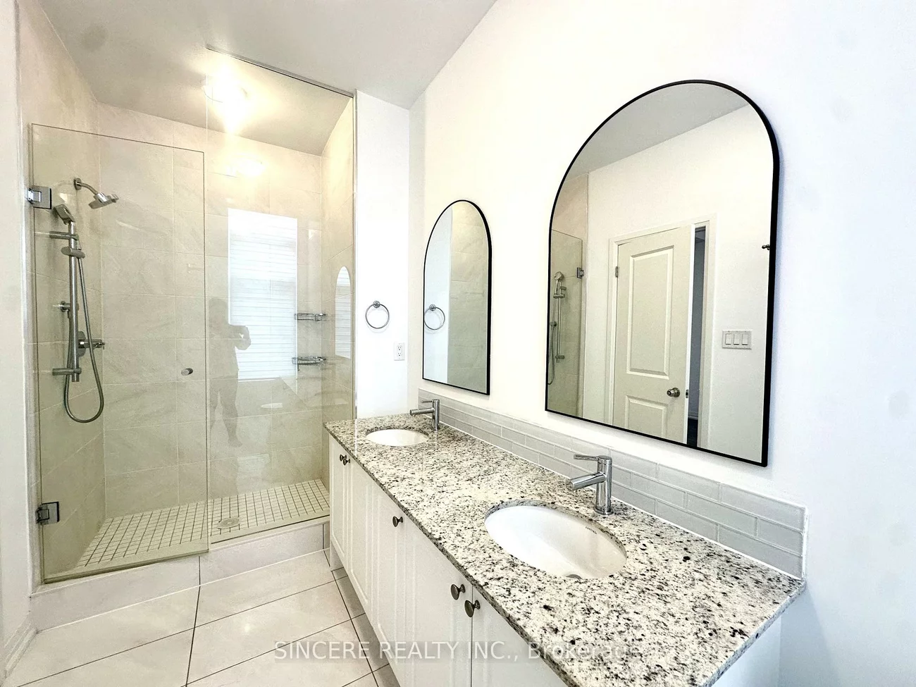127, Markland, Cachet, Markham