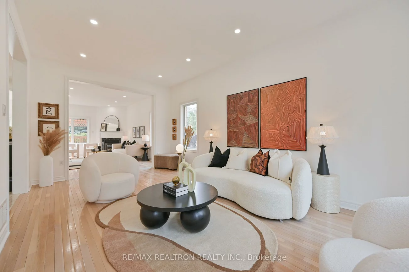 6, Renberg, Cachet, Markham