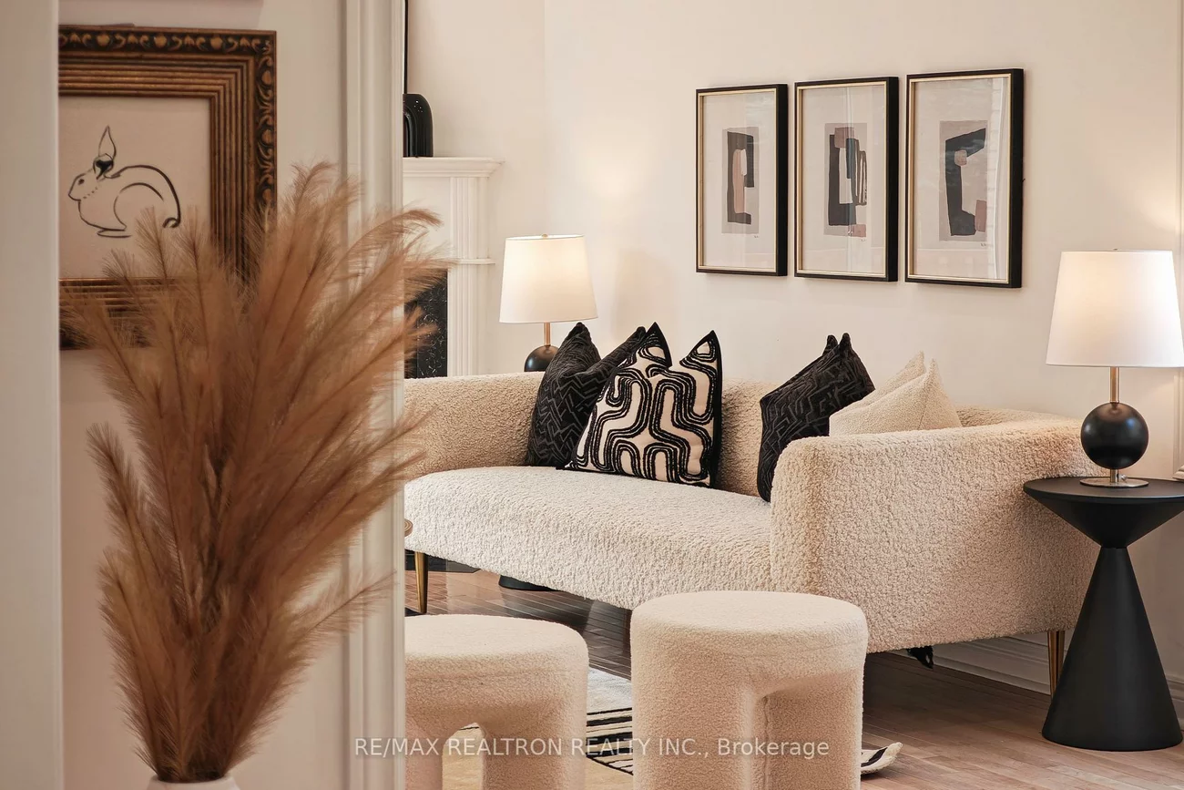 6, Renberg, Cachet, Markham