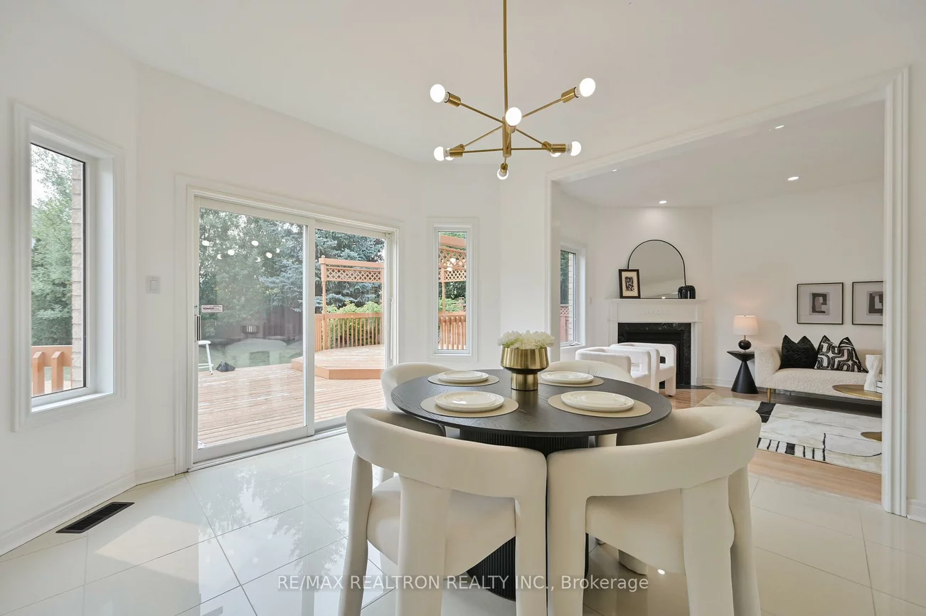 6, Renberg, Cachet, Markham