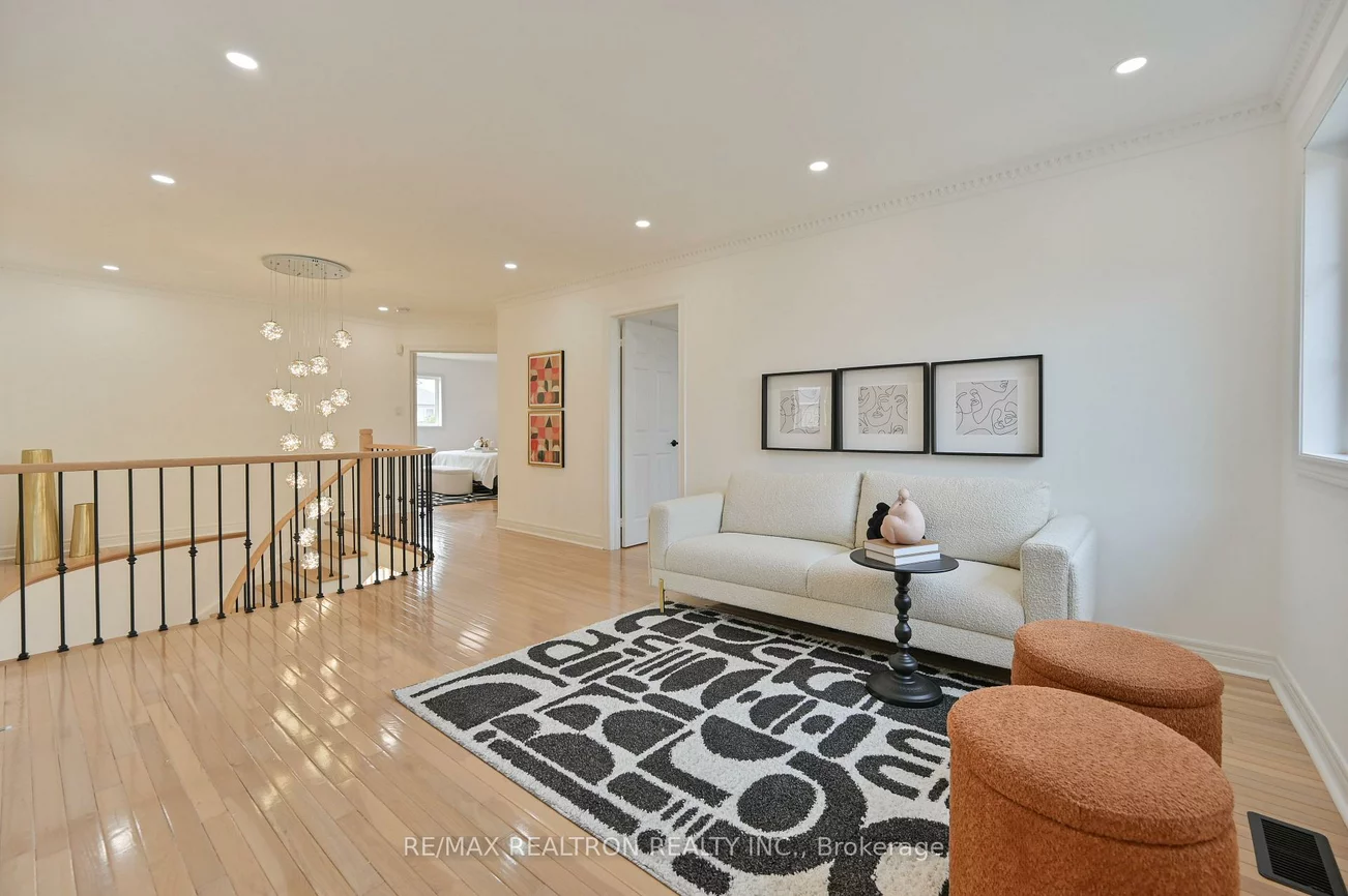 6, Renberg, Cachet, Markham