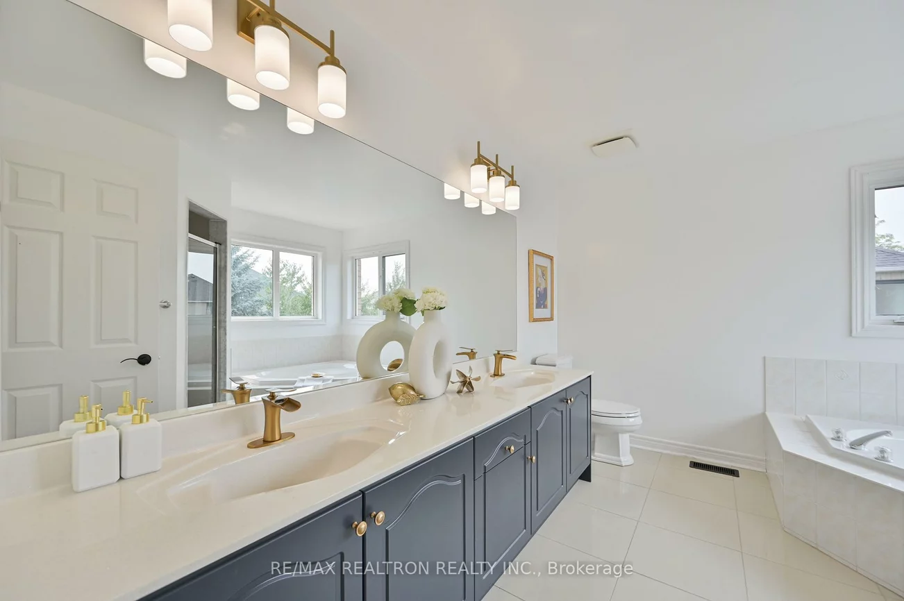 6, Renberg, Cachet, Markham