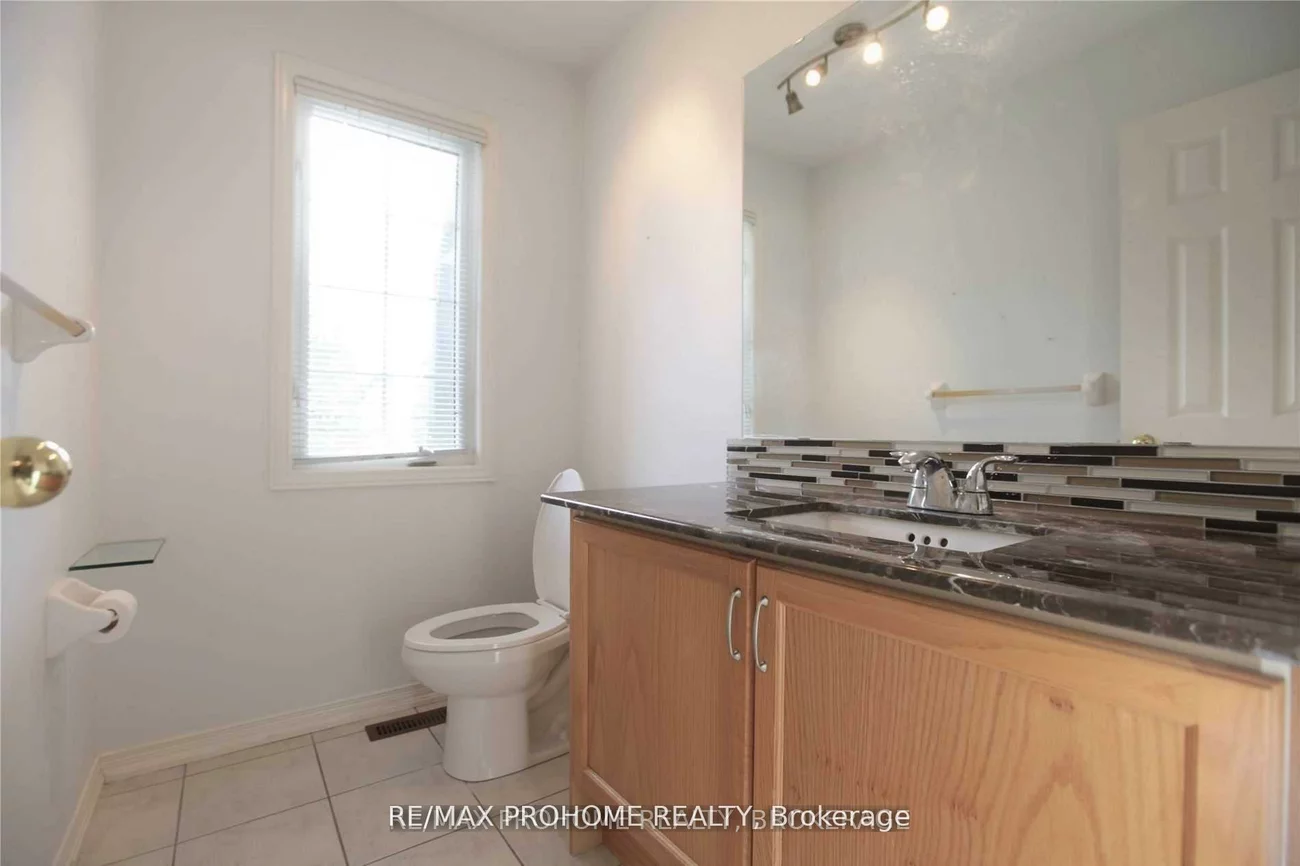 73, Briarcrest, Berczy, Markham