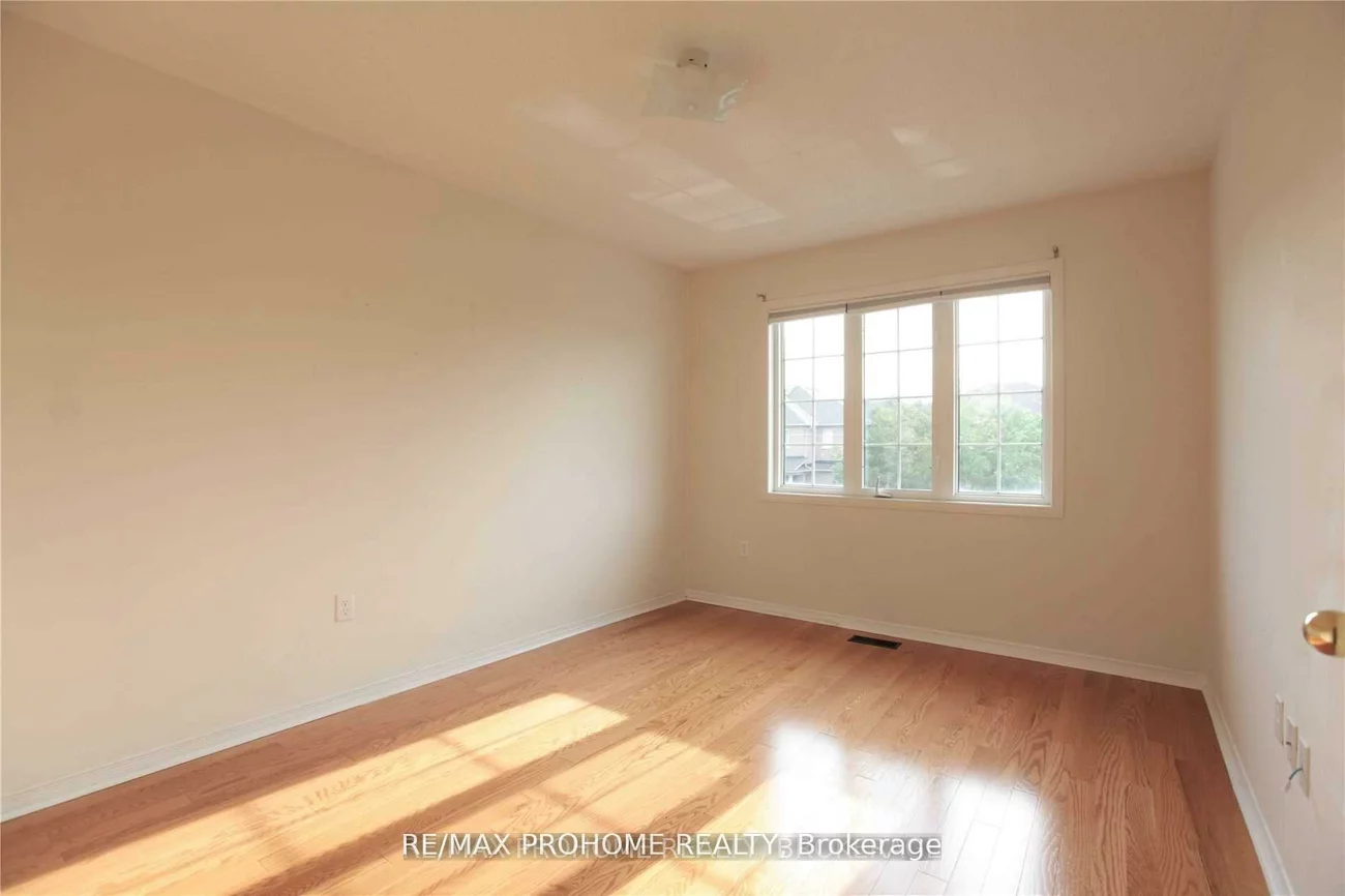 73, Briarcrest, Berczy, Markham