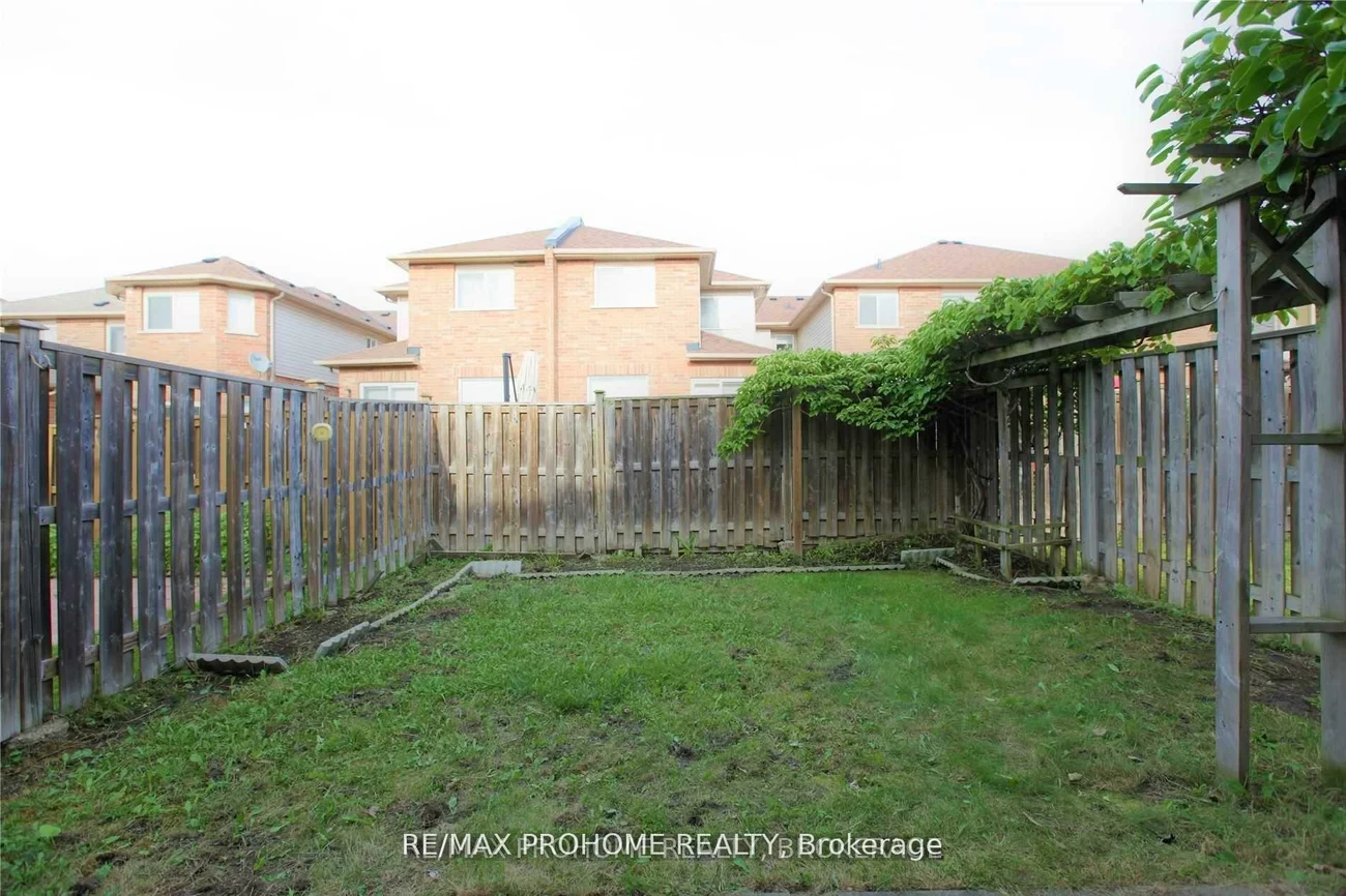 73, Briarcrest, Berczy, Markham