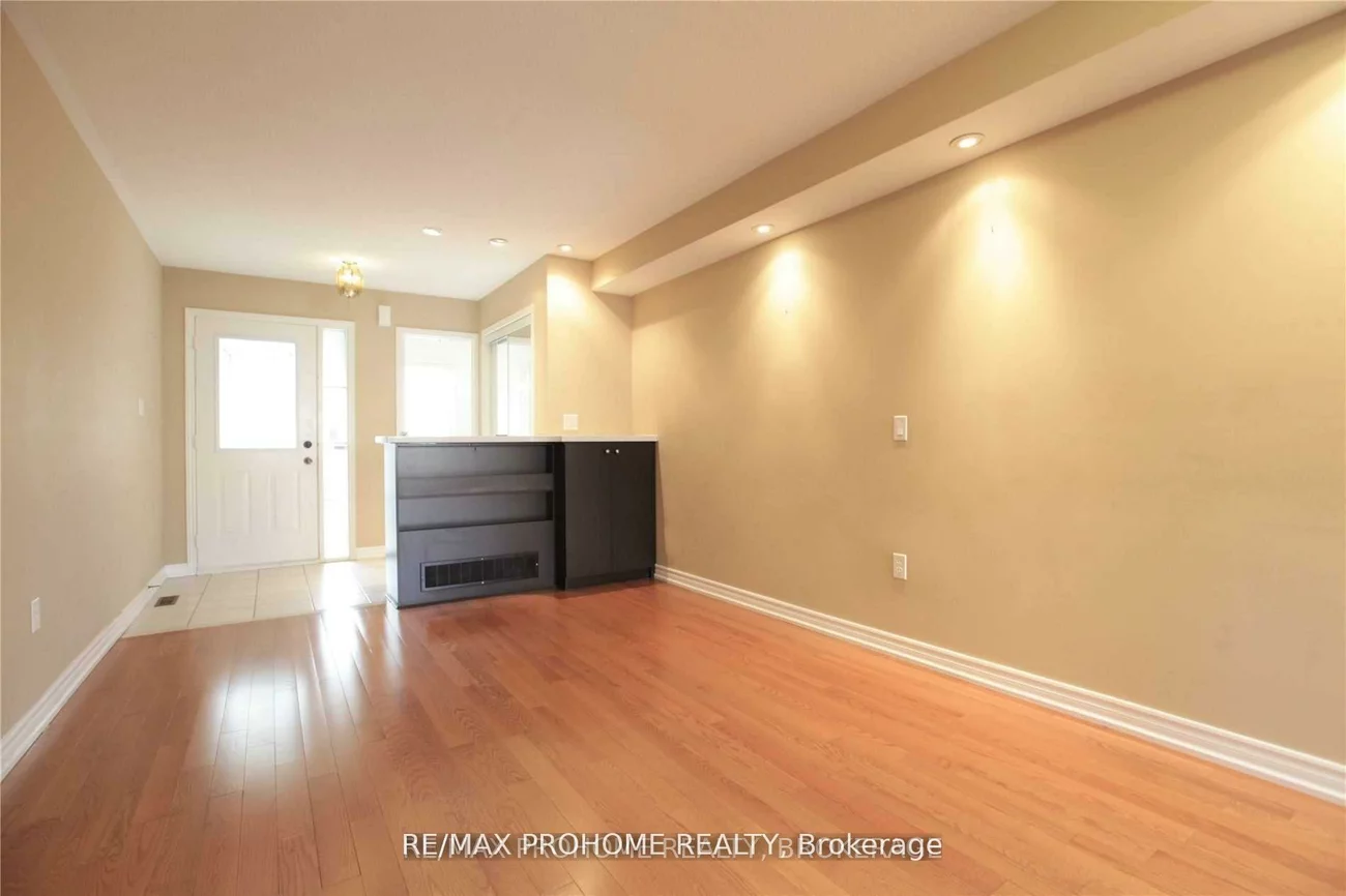 73, Briarcrest, Berczy, Markham