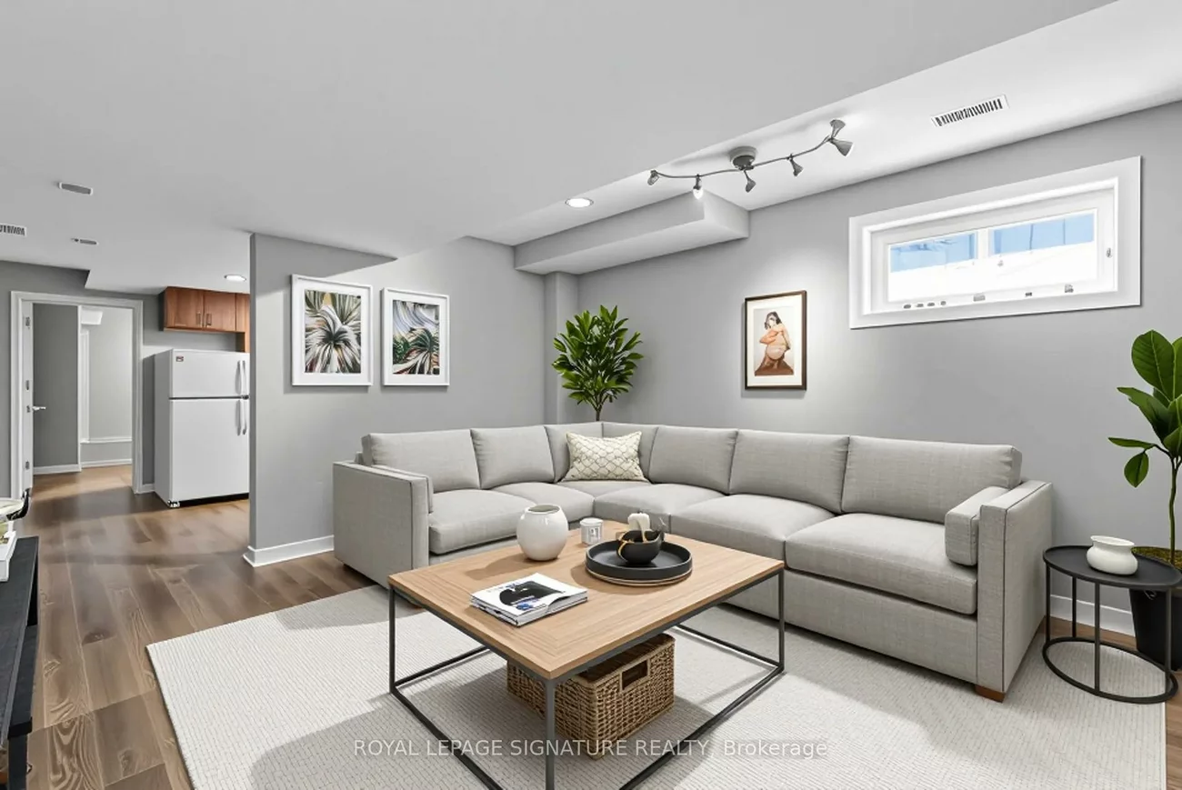 34, Barclay, Bayview Glen, Markham