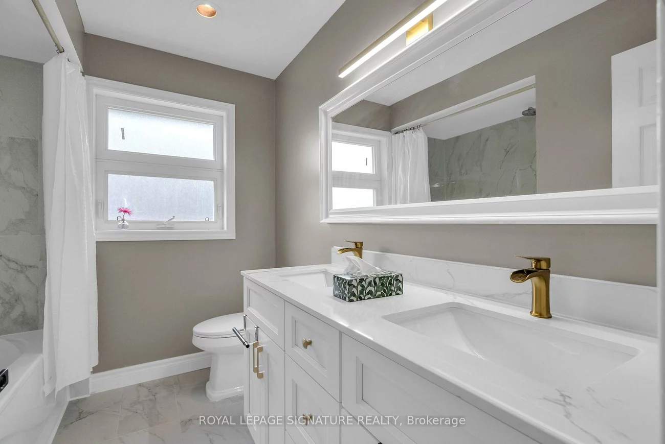 34, Barclay, Bayview Glen, Markham