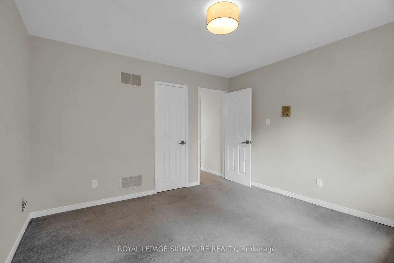 34, Barclay, Bayview Glen, Markham