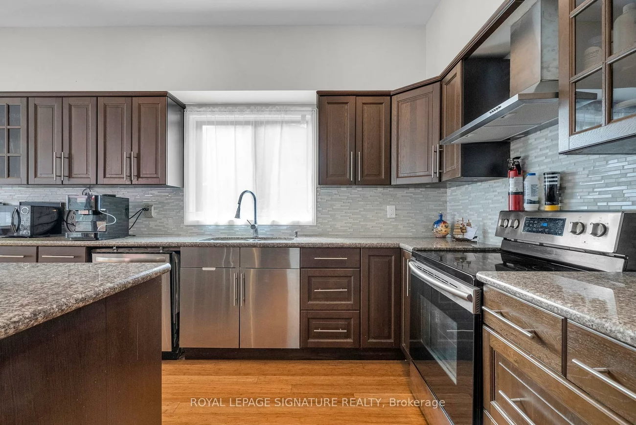 34, Barclay, Bayview Glen, Markham