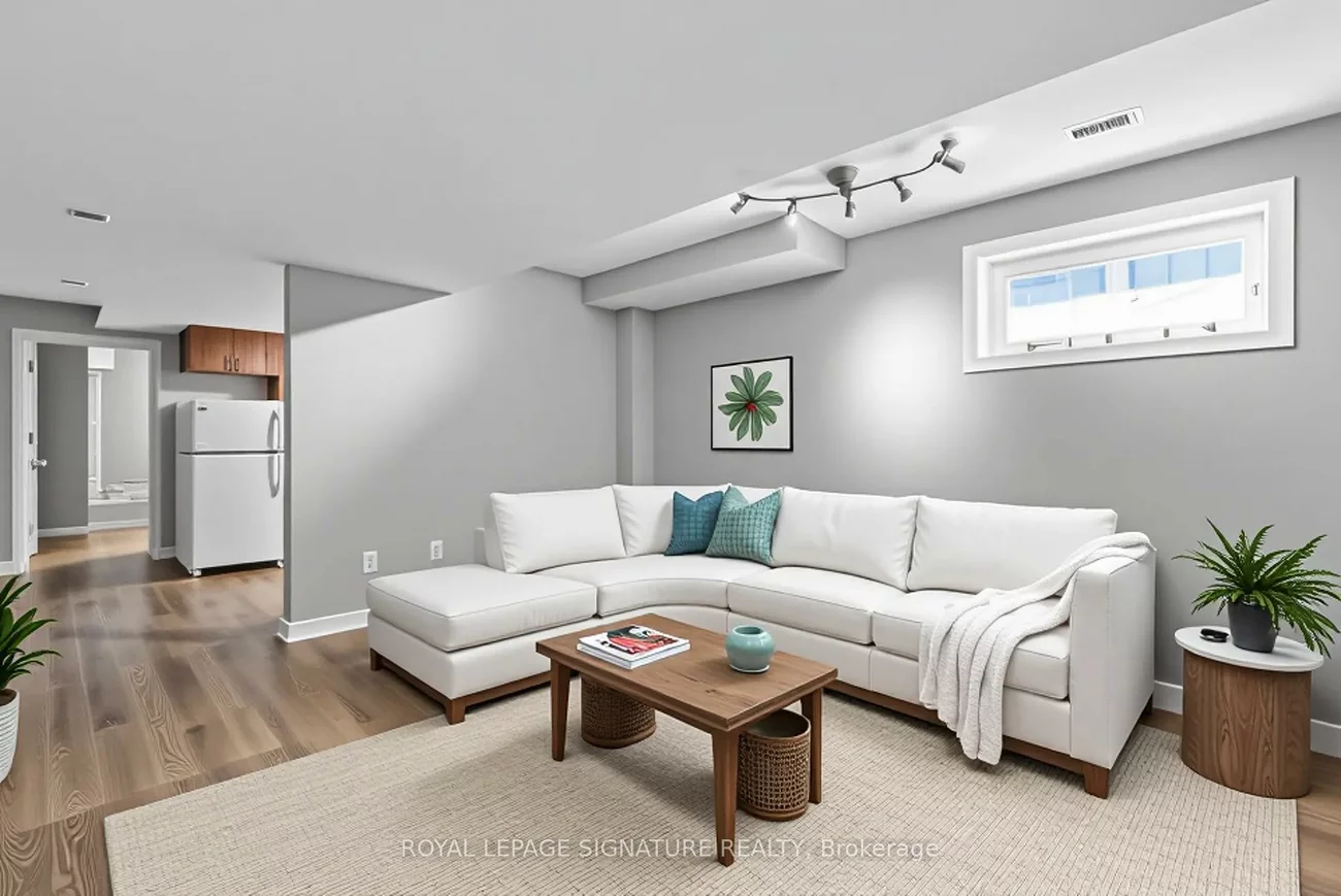 34, Barclay, Bayview Glen, Markham