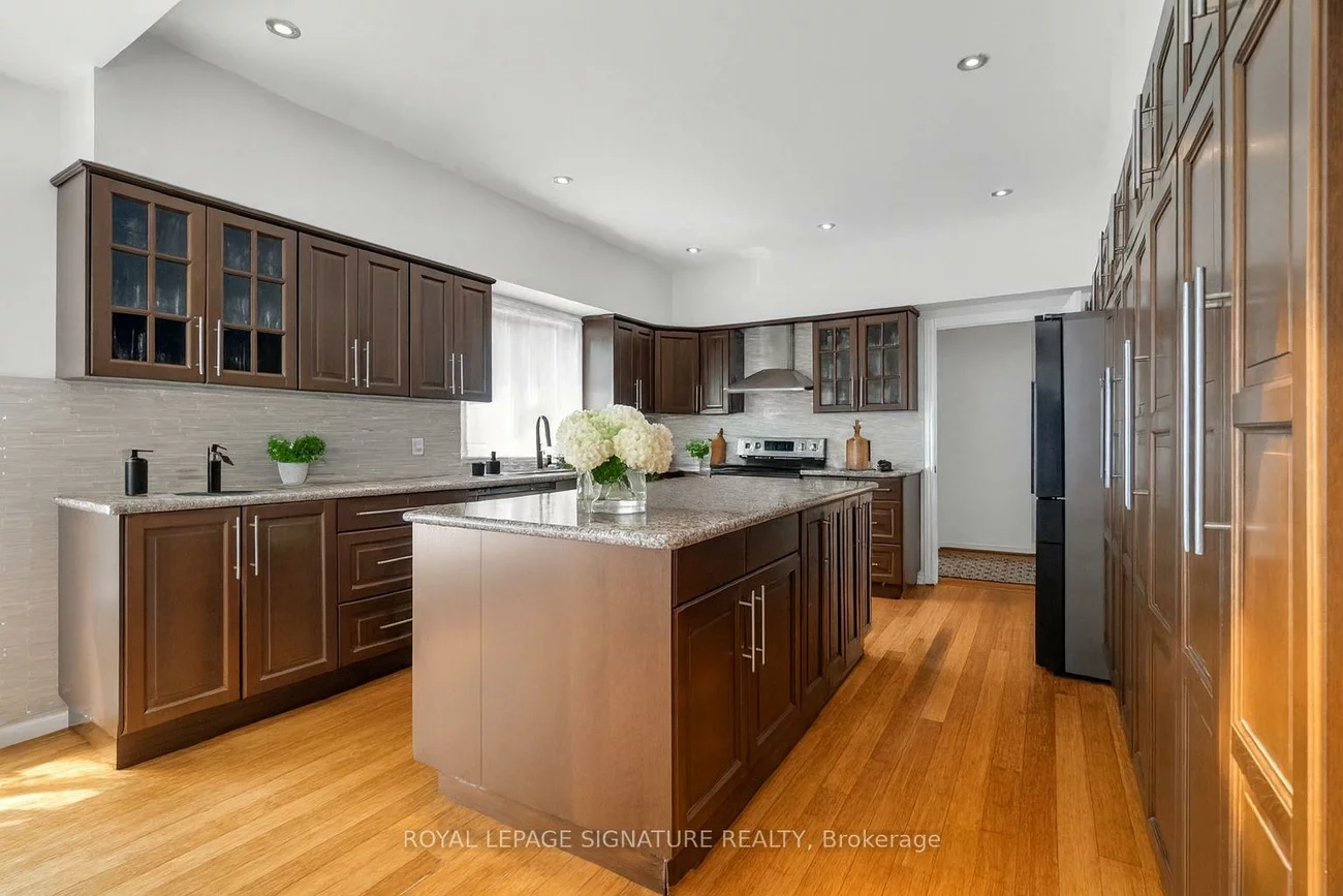 34, Barclay, Bayview Glen, Markham