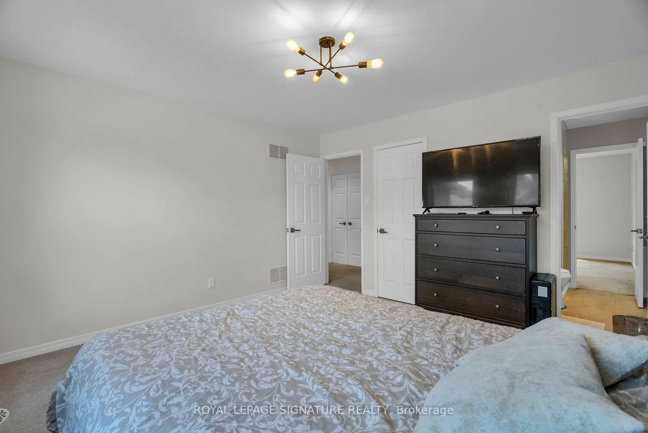 34, Barclay, Bayview Glen, Markham