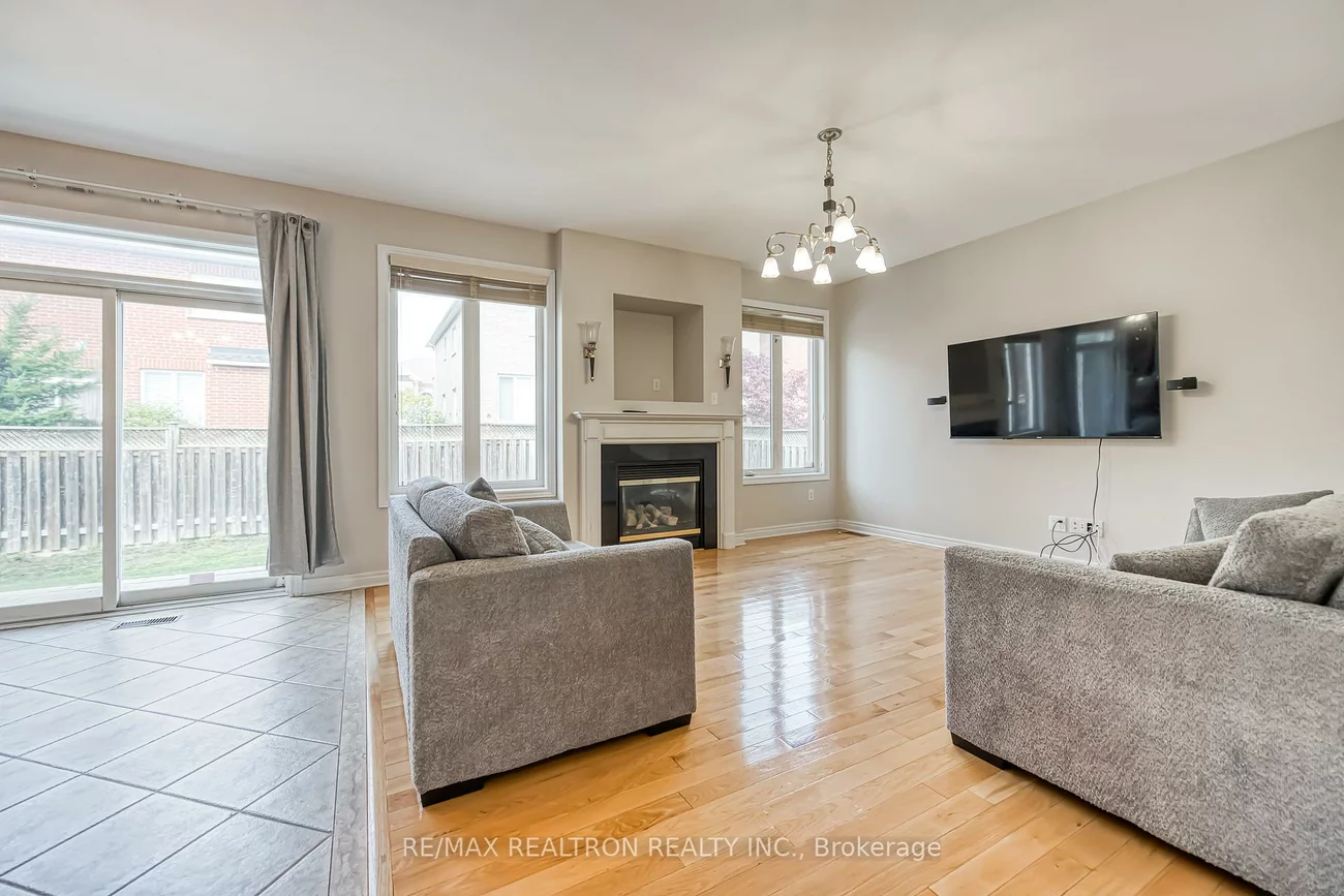 73, Adastra, Victoria Manor-Jennings Gate, Markham