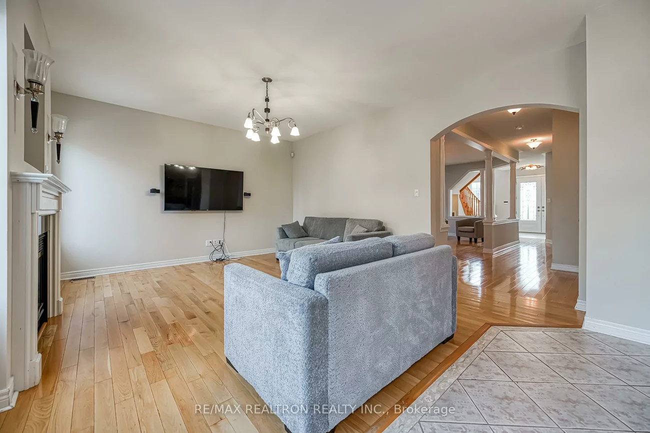 73, Adastra, Victoria Manor-Jennings Gate, Markham