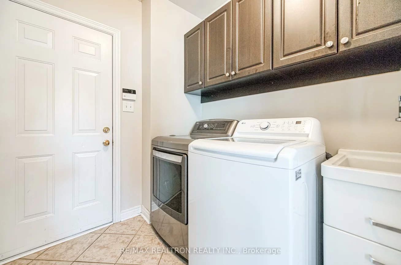 73, Adastra, Victoria Manor-Jennings Gate, Markham