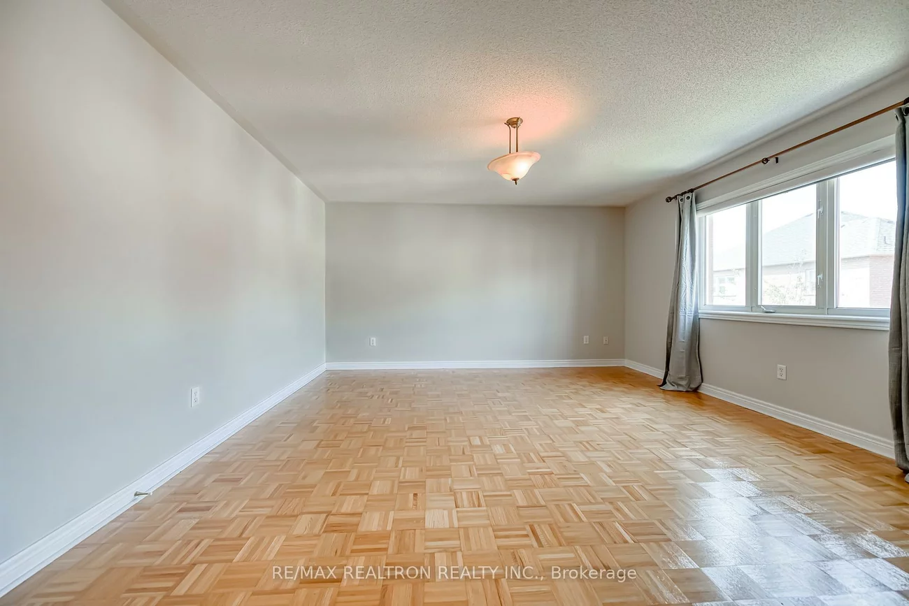 73, Adastra, Victoria Manor-Jennings Gate, Markham