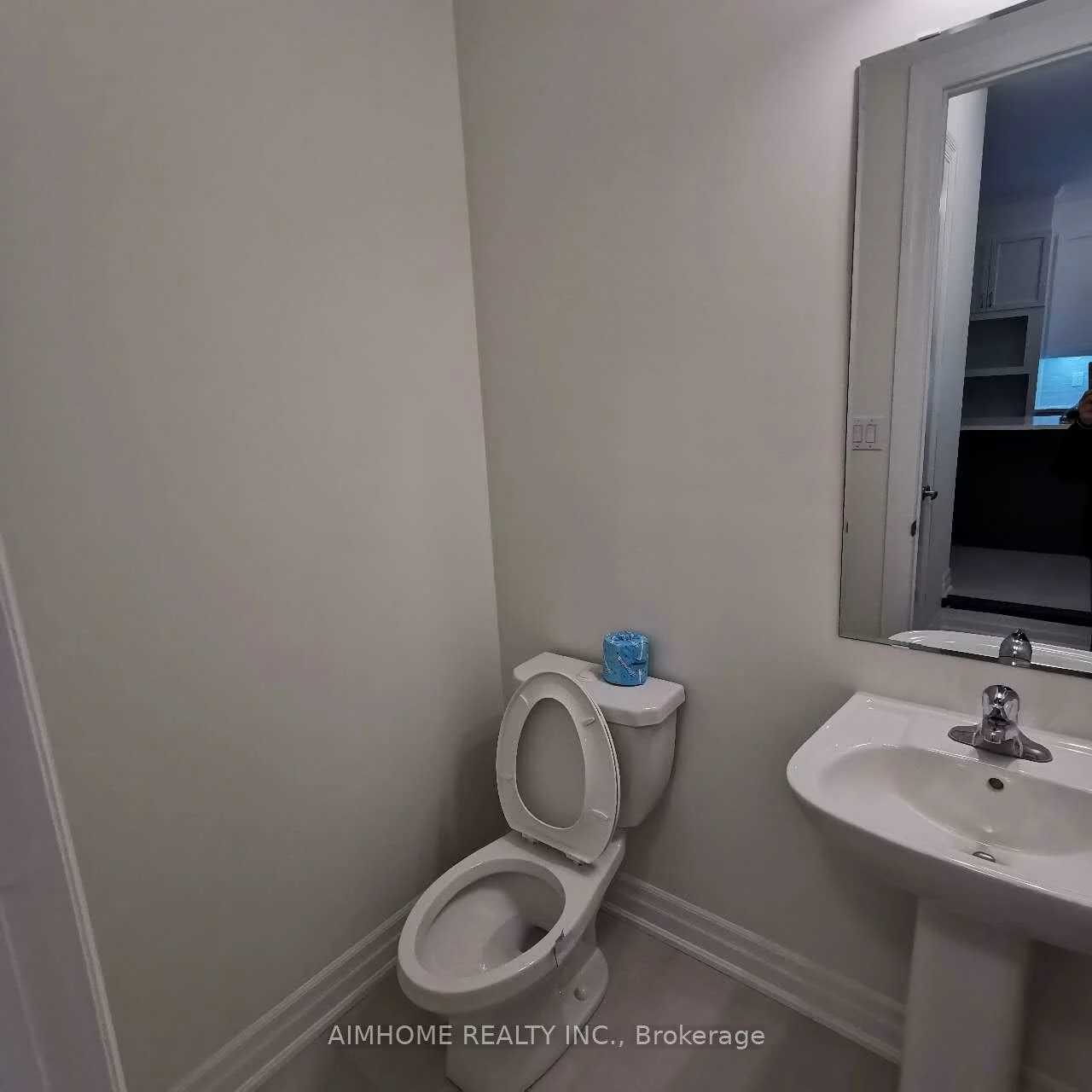 26, Navitas, Victoria Square, Markham