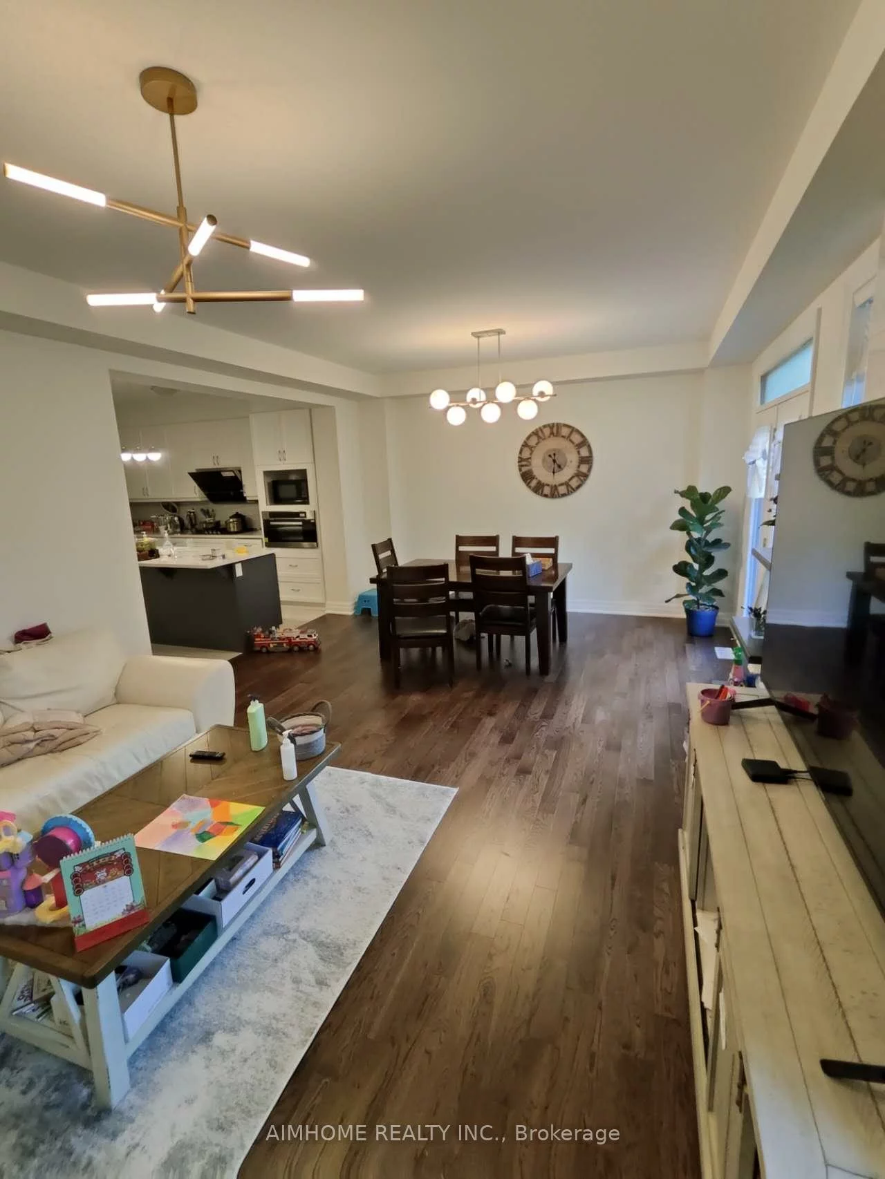 26, Navitas, Victoria Square, Markham