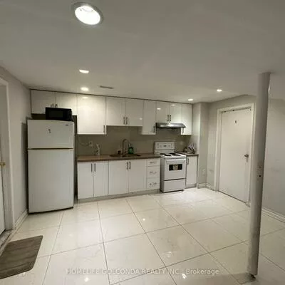 37, Halder, Milliken Mills East, Markham