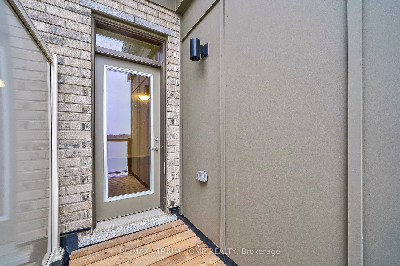 4, Thomas Frisby Jr., Victoria Square, Markham