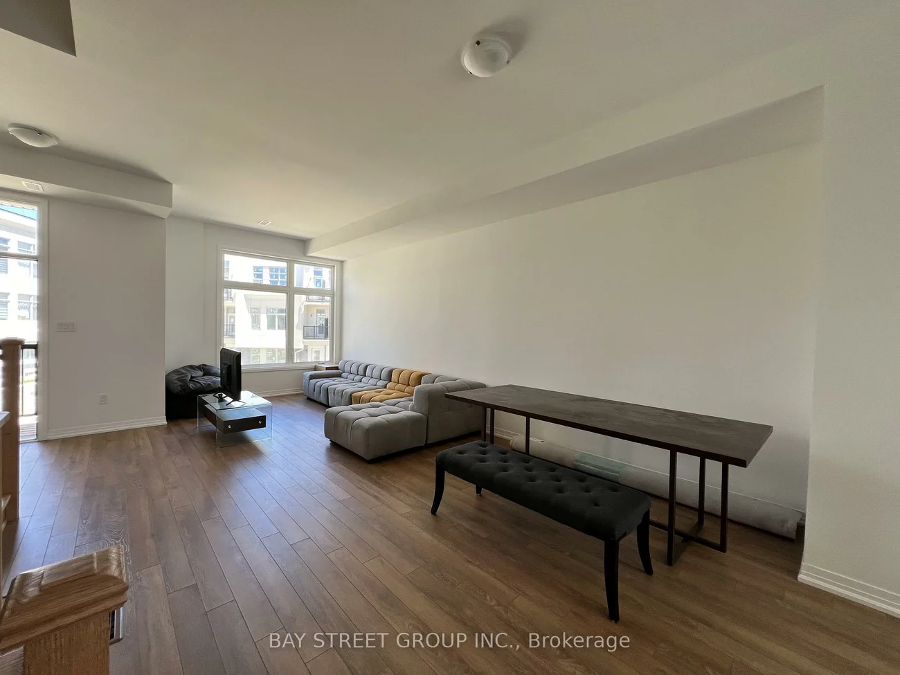 25, Albert Firman, Cachet, Markham