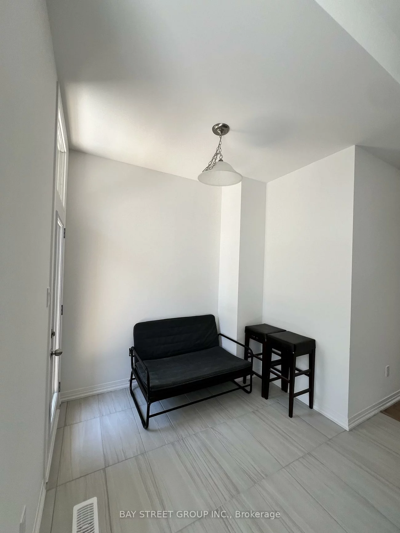 25, Albert Firman, Cachet, Markham