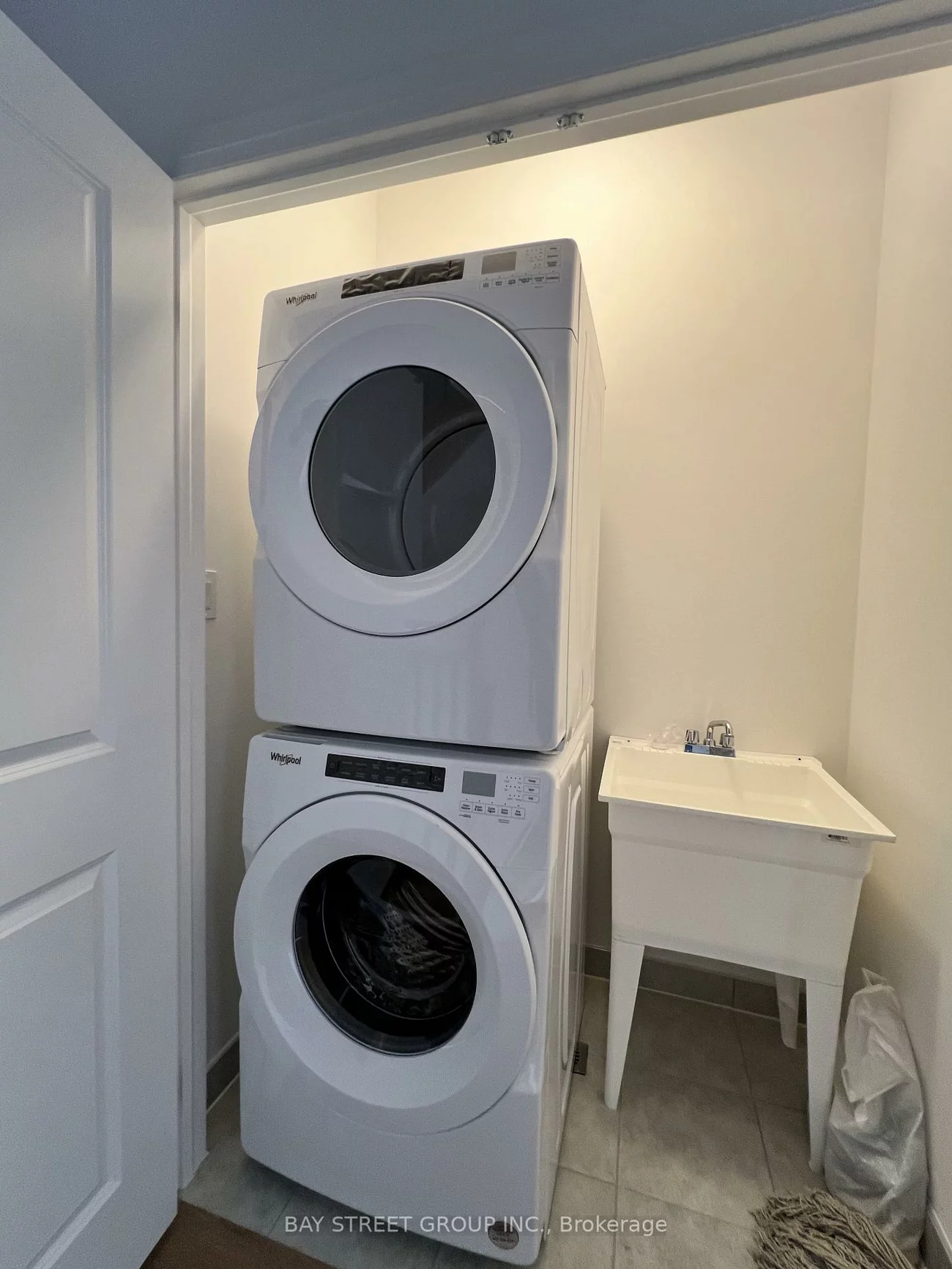 25, Albert Firman, Cachet, Markham