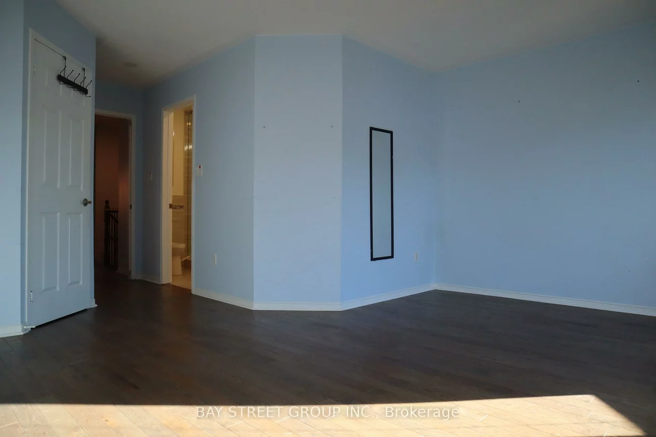 127, Galleria, Commerce Valley, Markham