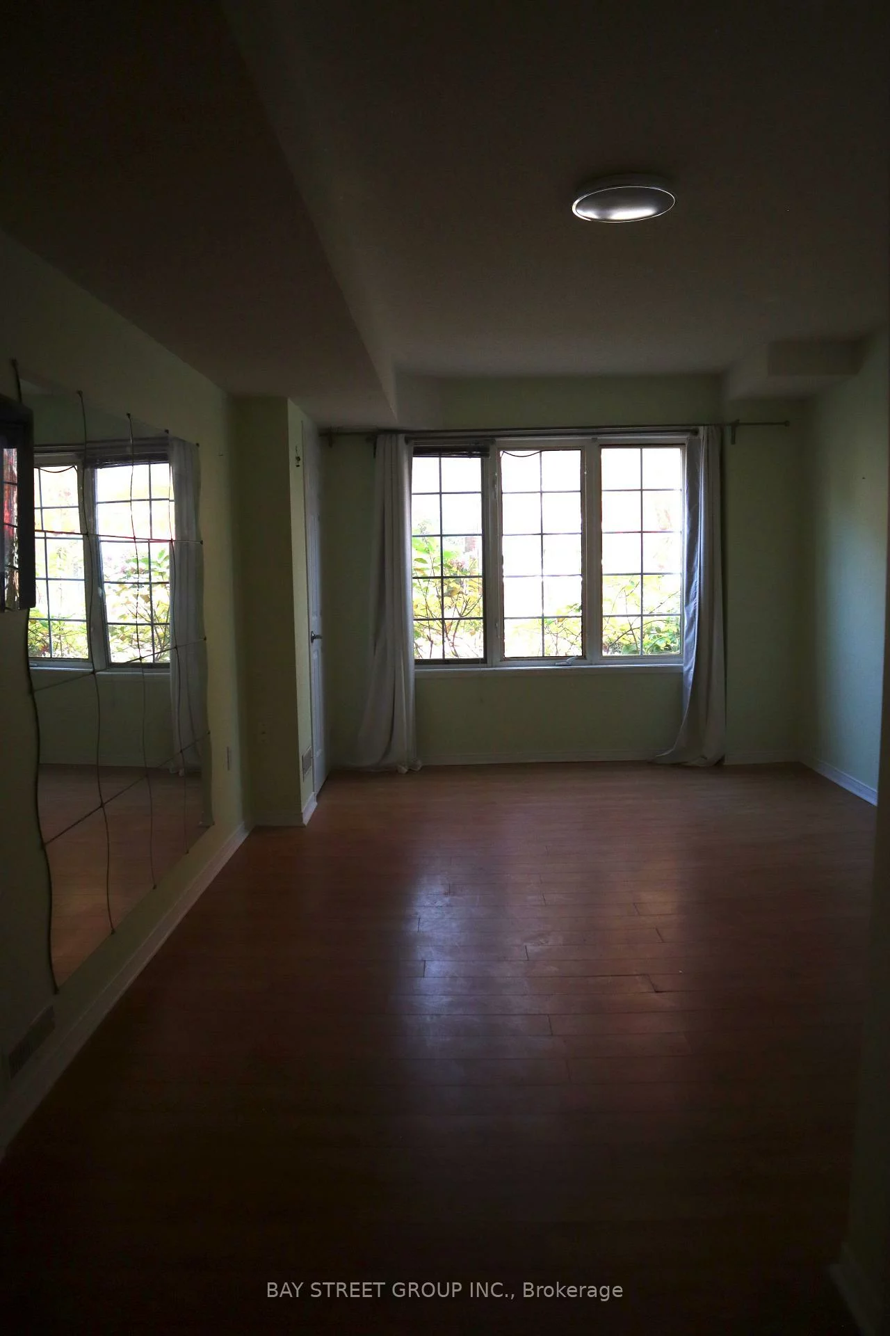 127, Galleria, Commerce Valley, Markham