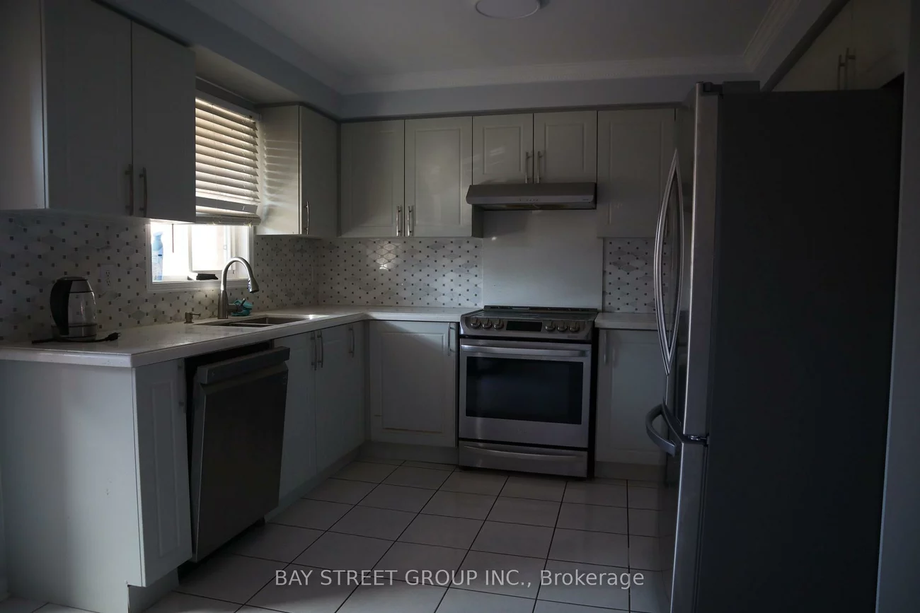 127, Galleria, Commerce Valley, Markham