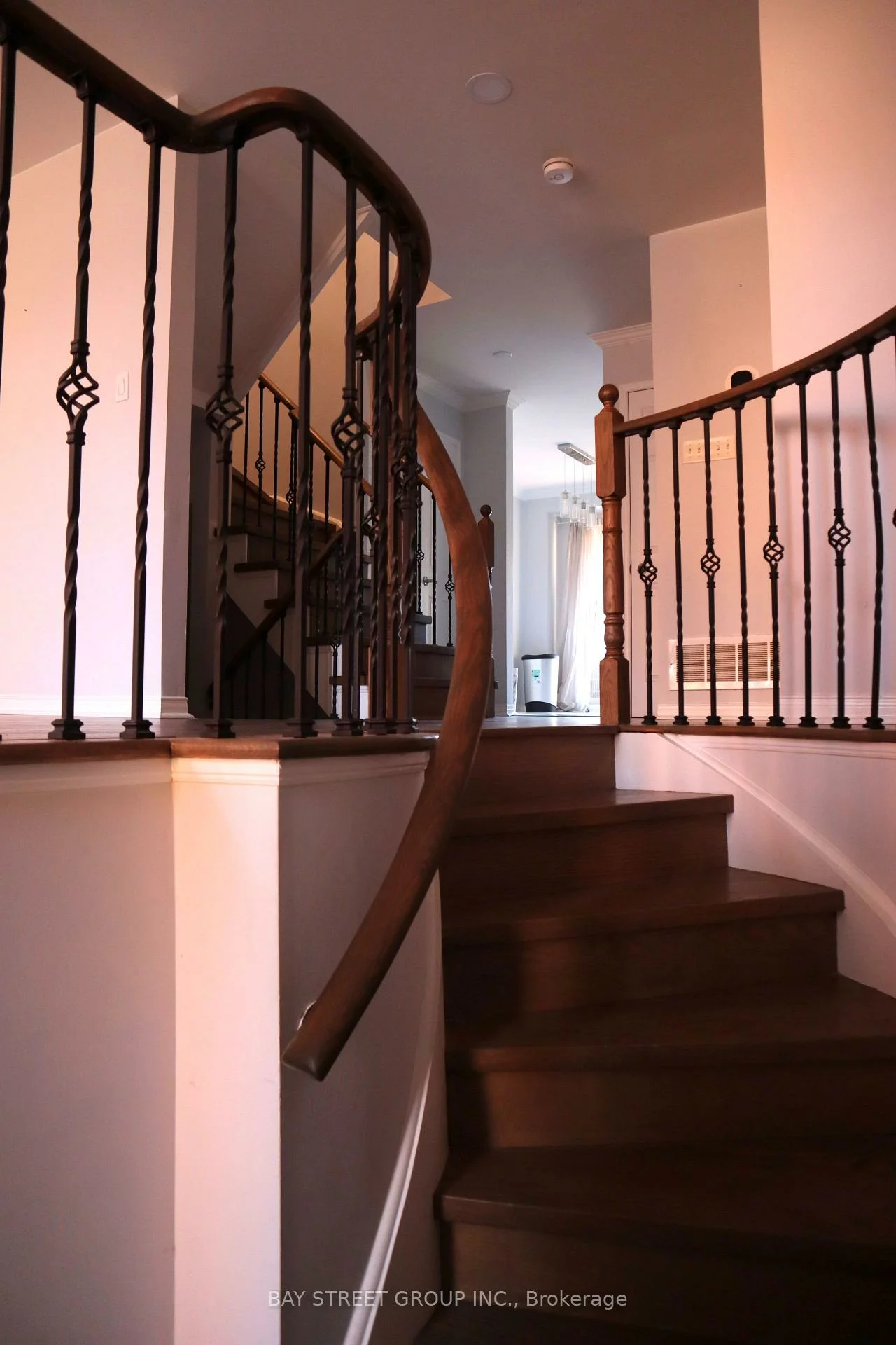 127, Galleria, Commerce Valley, Markham