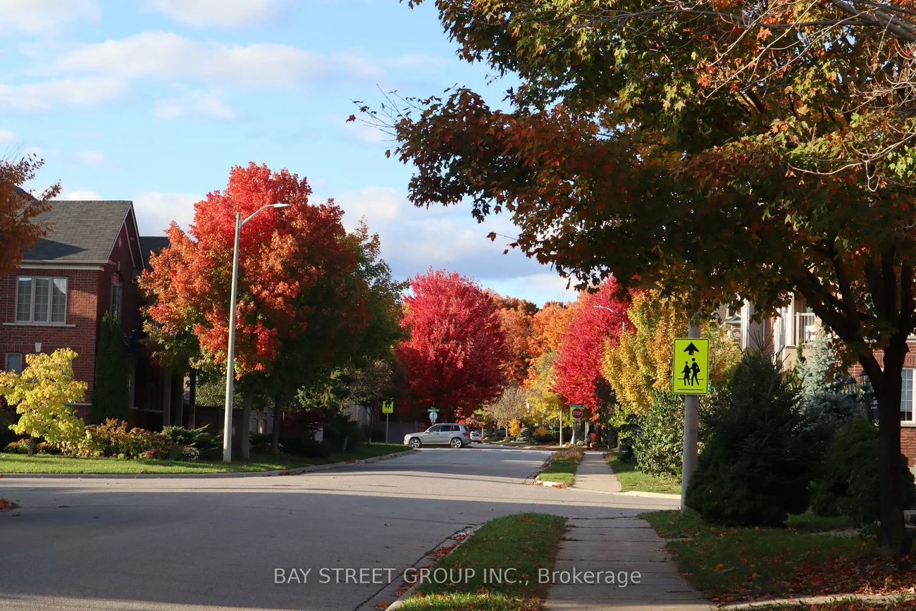 127, Galleria, Commerce Valley, Markham