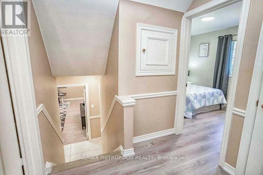 14, Strathroy, Markham Village, Markham