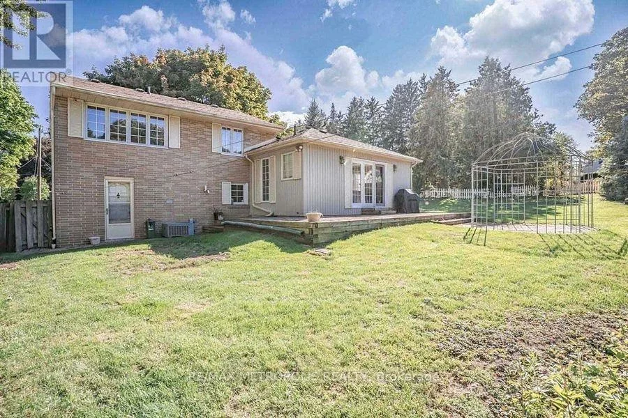 14, Strathroy, Markham Village, Markham