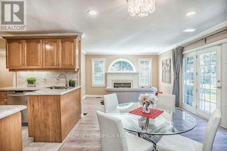 14, Strathroy, Markham Village, Markham