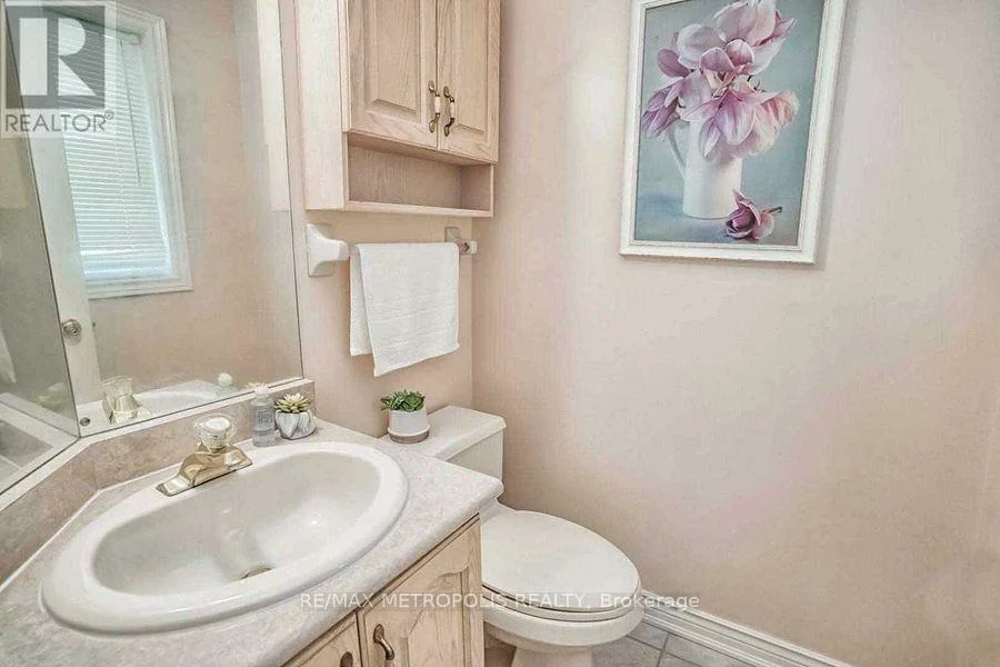 14, Strathroy, Markham Village, Markham