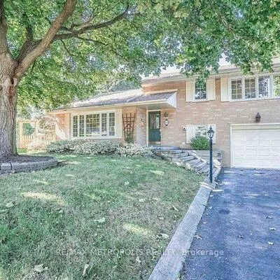 14, Strathroy, Markham Village, Markham