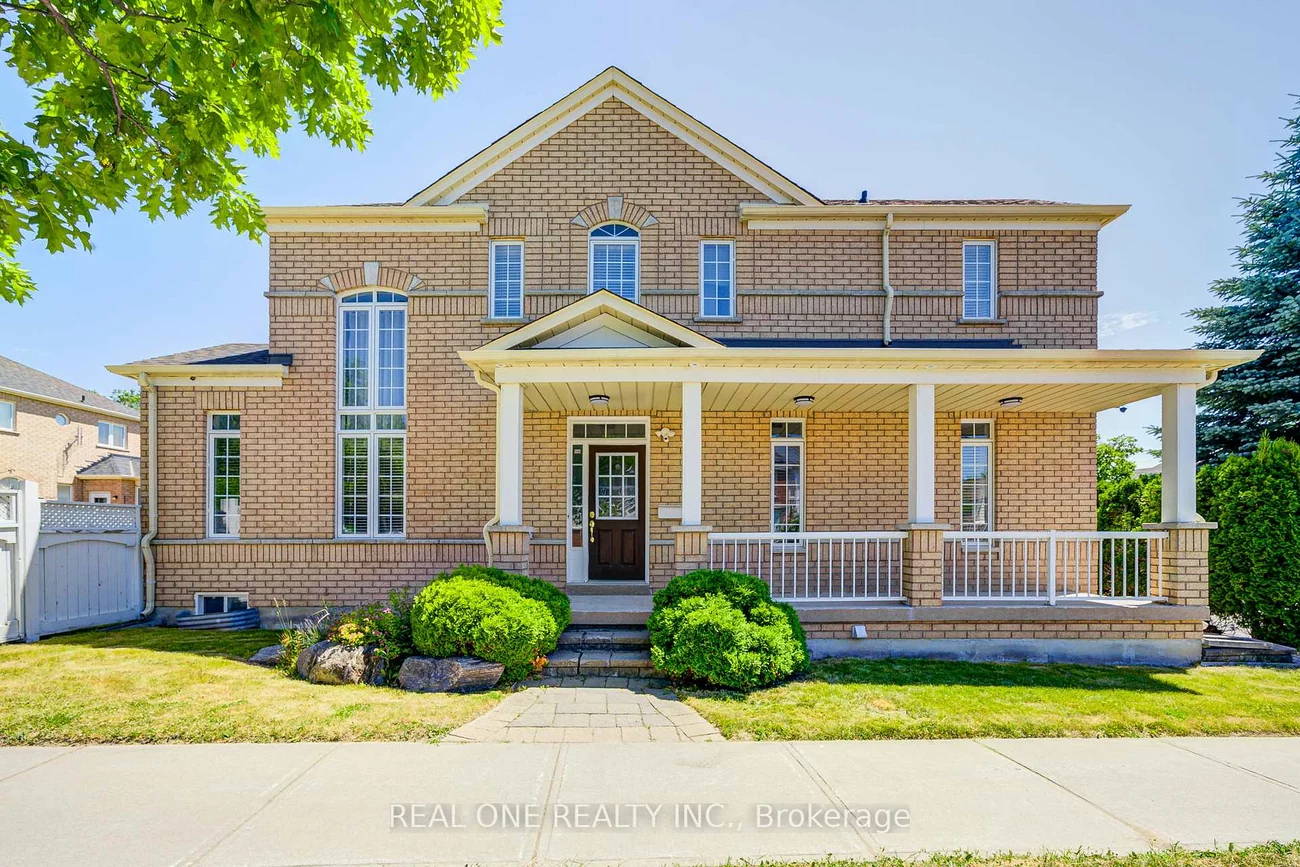 35, Ridgecrest, Berczy, Markham