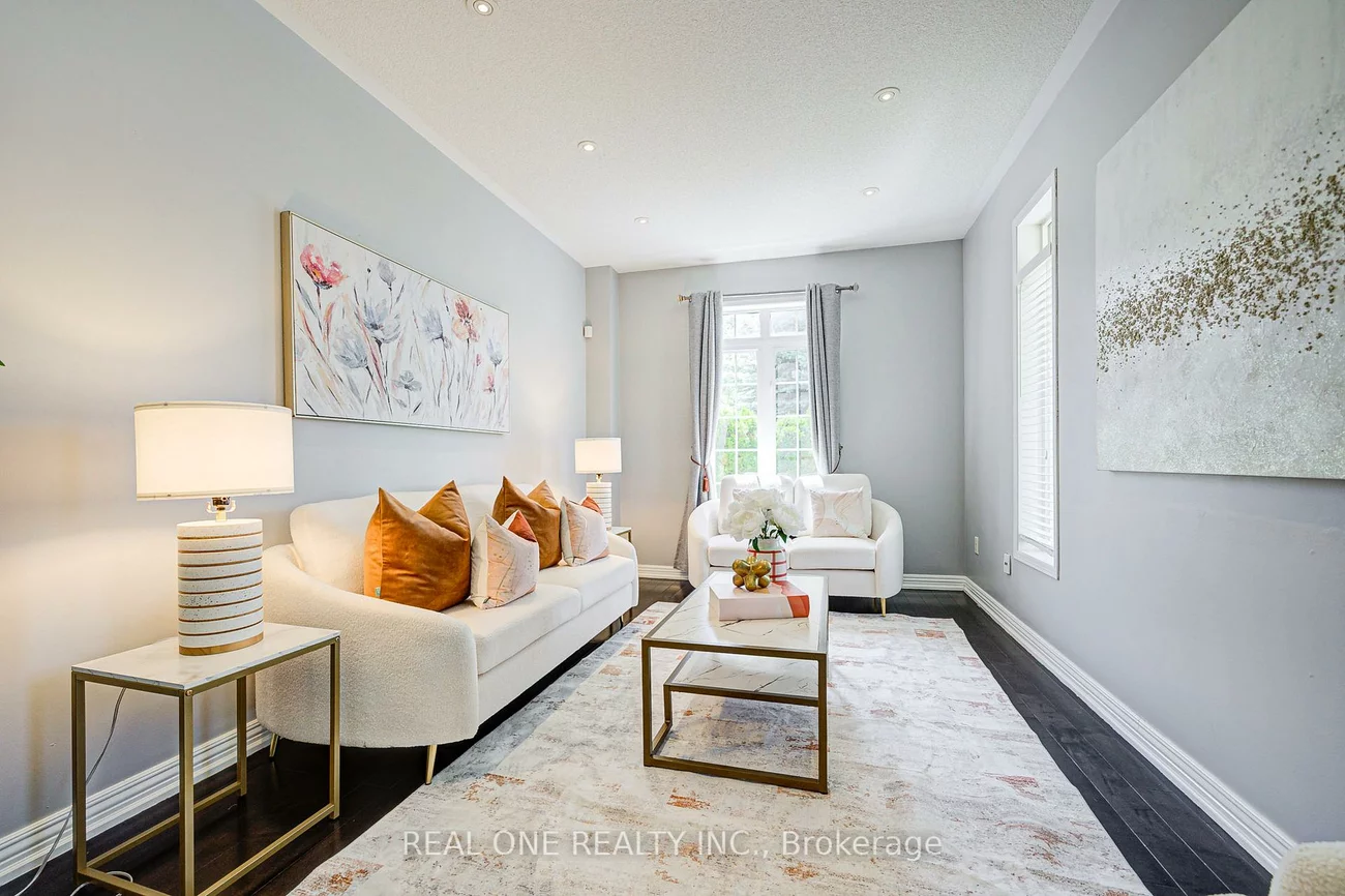 35, Ridgecrest, Berczy, Markham