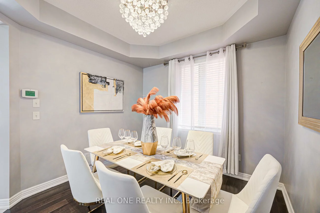 35, Ridgecrest, Berczy, Markham