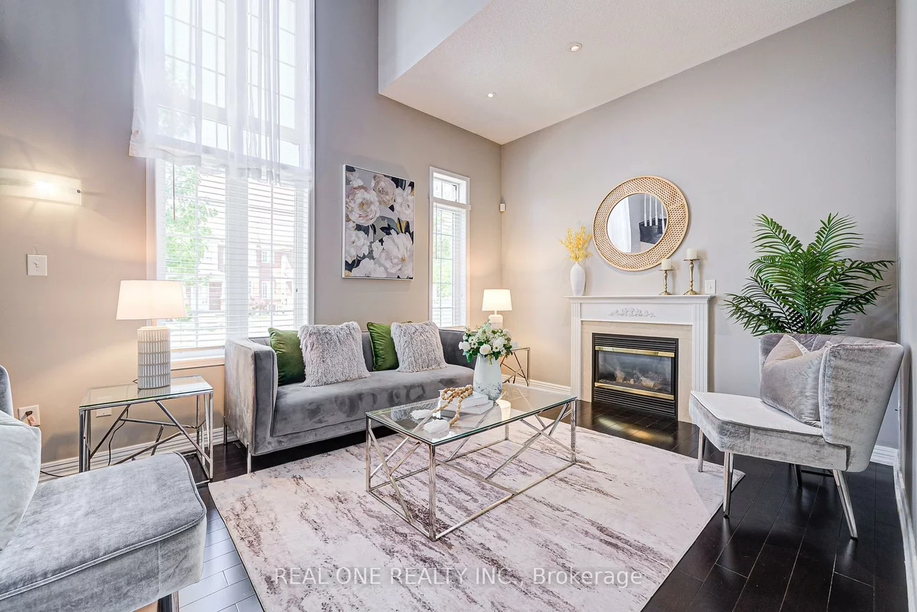 35, Ridgecrest, Berczy, Markham